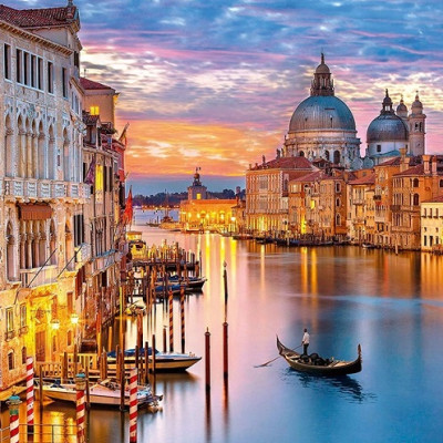 Kivilágított Velence